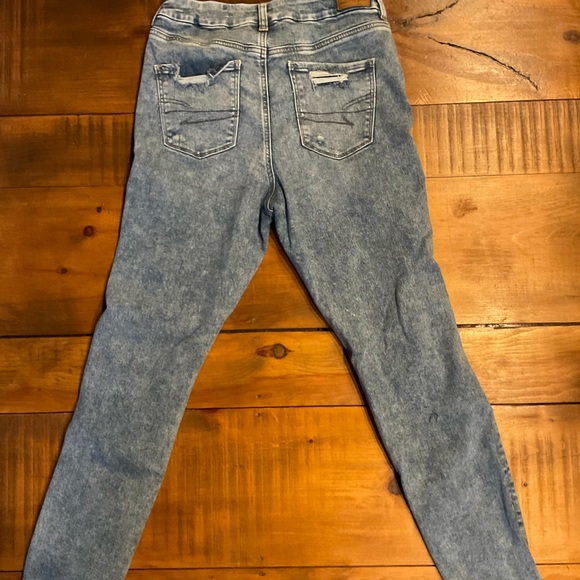 Women’s American Eagle, Next Level Stretch, Size 10 - Picture 2 of 4